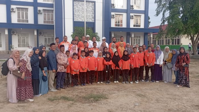 Pj Bupati Lepas Atlit O2SN SD dan SMP Bireuen Bertanding ke Provinsi Aceh